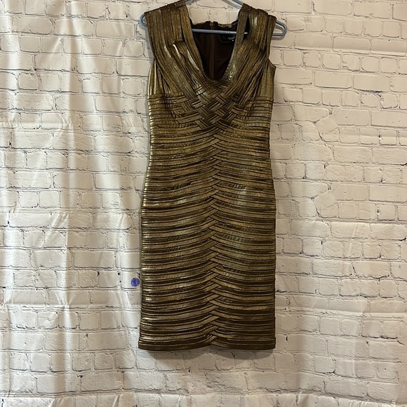 TADASHI Bronze Layered Vintage Bronze BodyCon Dress Sz Med - Picture 2 of 8
